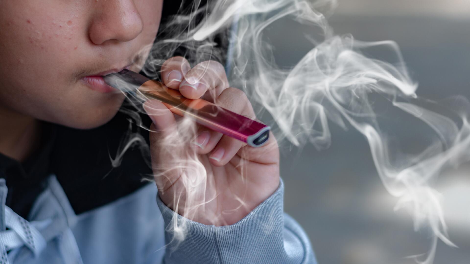 E-Zigaretten & Co.: Lungenmediziner fordern strengeren Jugendschutz E-Zigaretten & Co.: Lungenmediziner fordern strengeren Jugendschutz