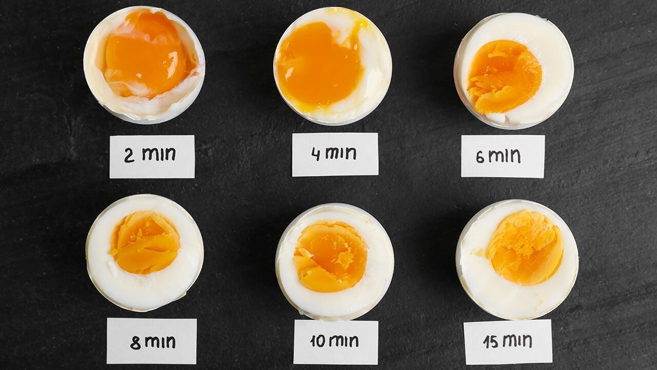 Eier kochen: So lange müssen harte und weiche Eier kochen