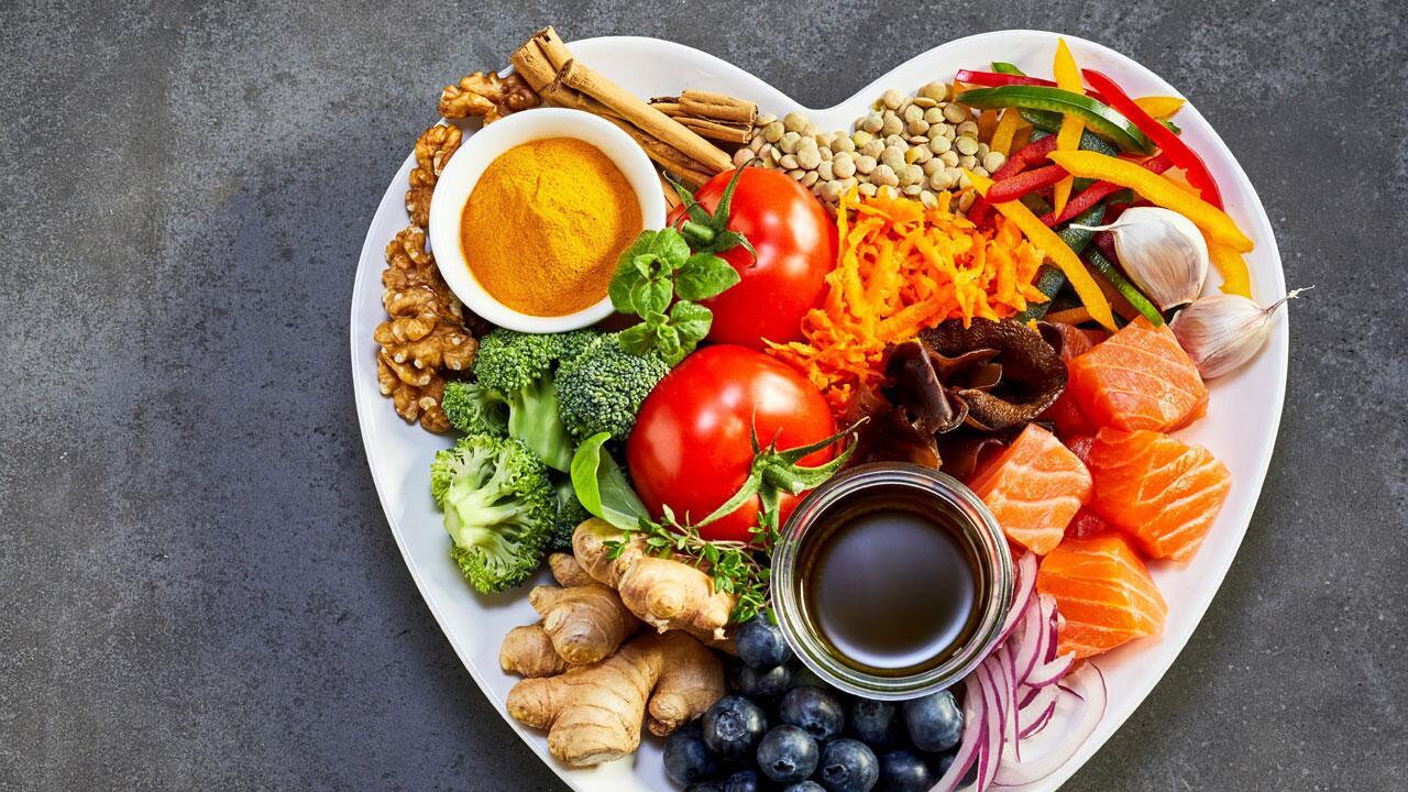 Ernährung in der Stillzeit: Was darf ich essen?