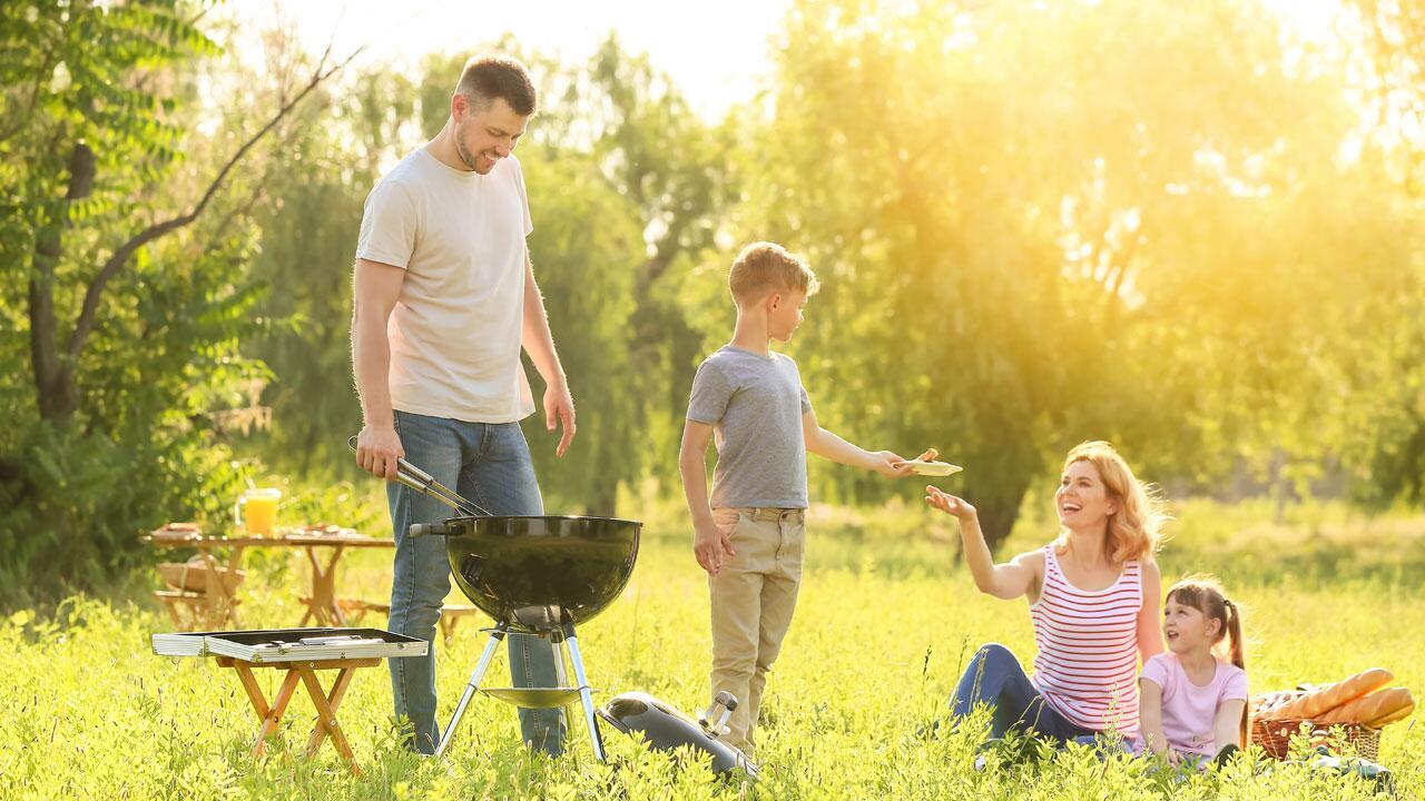 Nachhaltig grillen: So schonen Sie Klima, Umwelt und Tierwohl beim Grillen