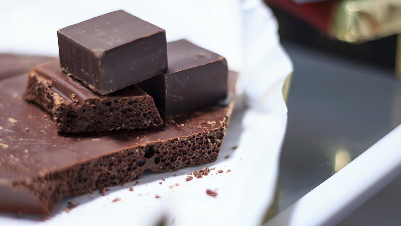 Schokolade im Kühlschrank lagern? Warum das keine gute Idee ist