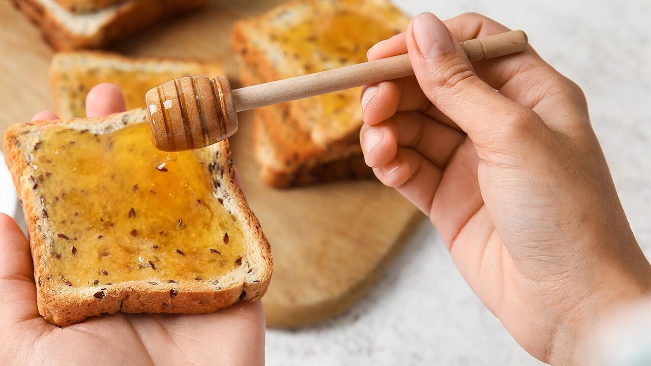 Honig im Test: Labor stößt auf Dreck und bienengiftige Stoffe